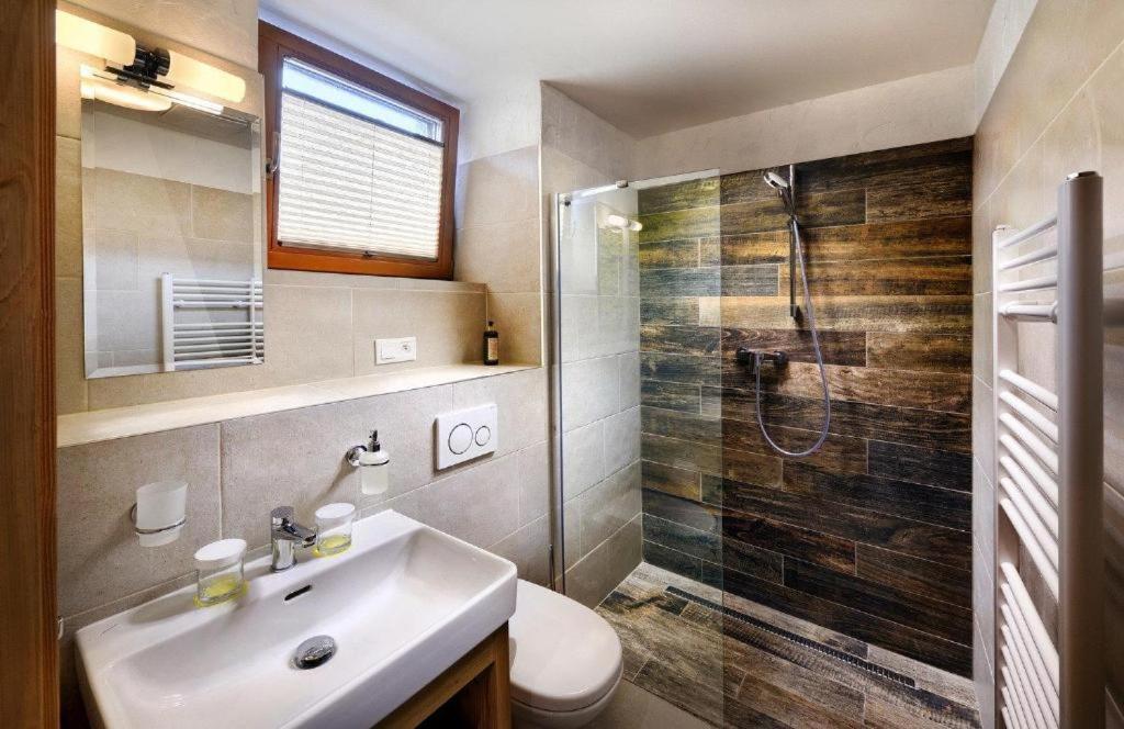 Chalet Jasna Wellness Apartment Saskia Jacuzzi & Sauna Demanovska Dolina Exterior photo